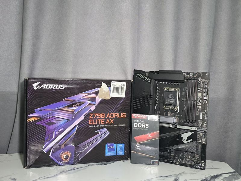 Комплект Gigabyte Z790 Aorus + 32GB Ozu Комплект Gigabyte Z790 Aorus + 32GB Ozu