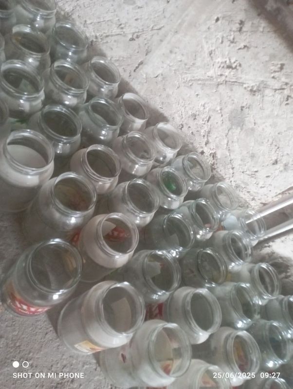1 litrli banka sotiladi 4ming soʻm yana kelishamiz