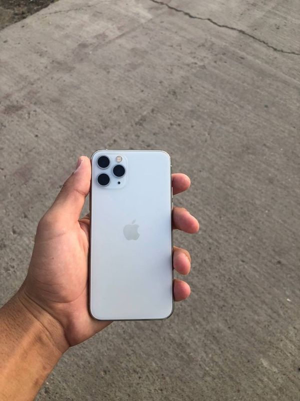 Iphone 11 pro sotiladi Iphone 11 pro sotiladi