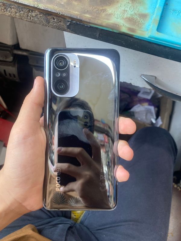 Mi 11 i Mi 11 i