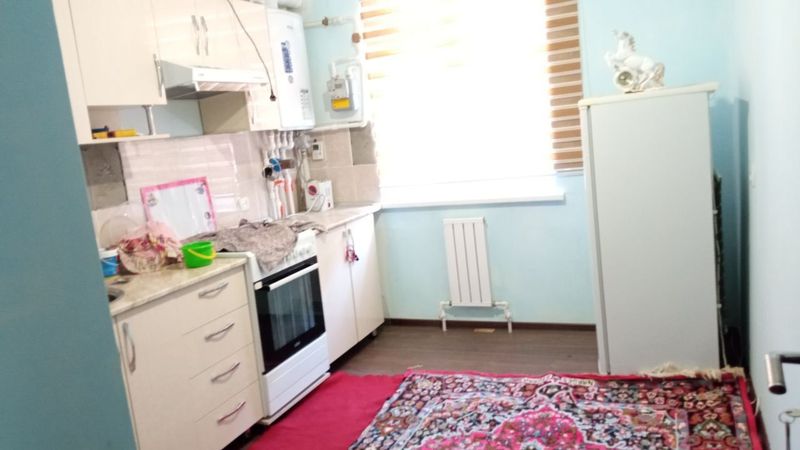 Квартира ижорага берилади 2этаж 1хоналик спорт колеж янги дом
