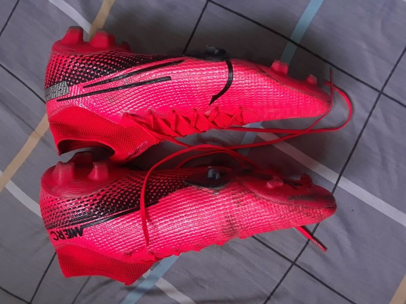 Football shoes nike superfly360