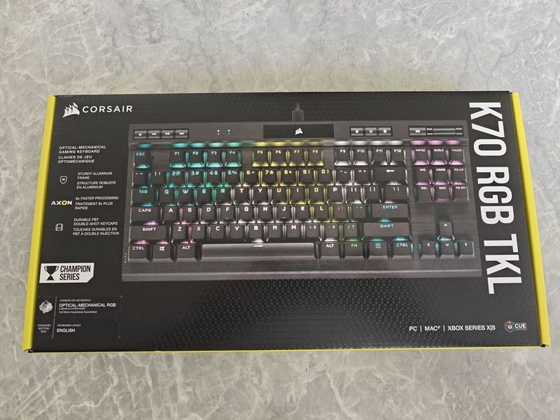 Клавиатура Corsair K70 RGB TKL Champion Series Клавиатура Corsair K70 RGB TKL Champion Series