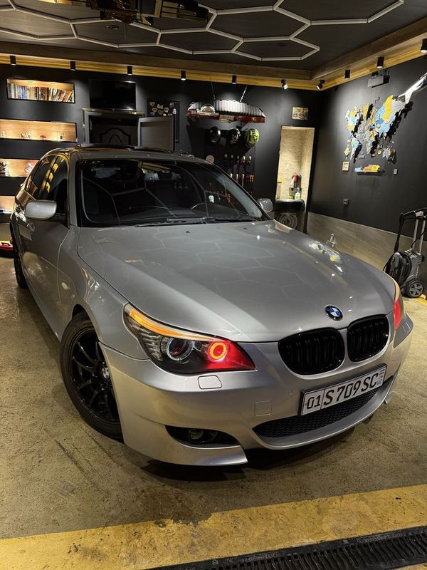 BMW E60 2.3л 2006 BMW E60 2.3л 2006