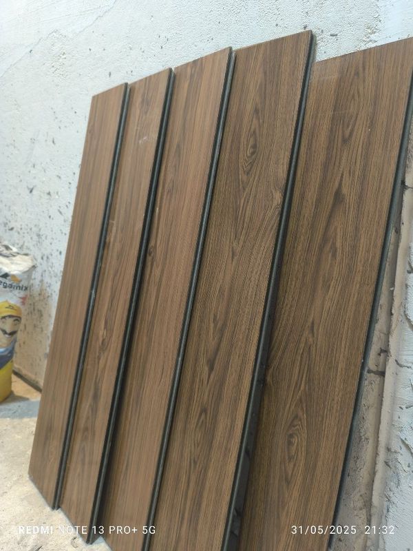 Tarket 13x81 80m² qalinligi 12 mm Tarket 13x81 80m² qalinligi 12 mm