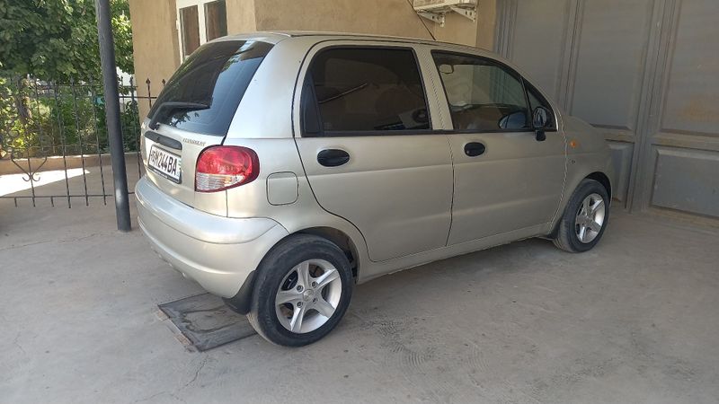 2006 matiz sotiladi