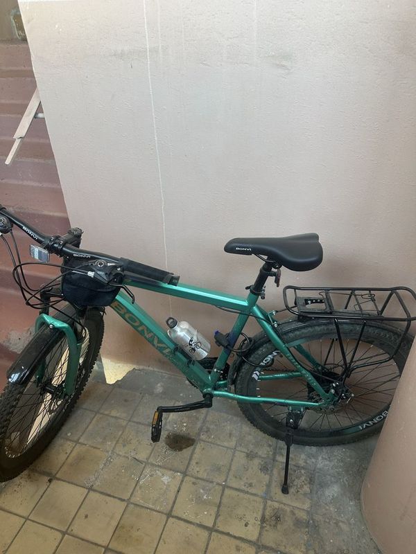 Velosiped yangi sotiladi Velosiped yangi sotiladi