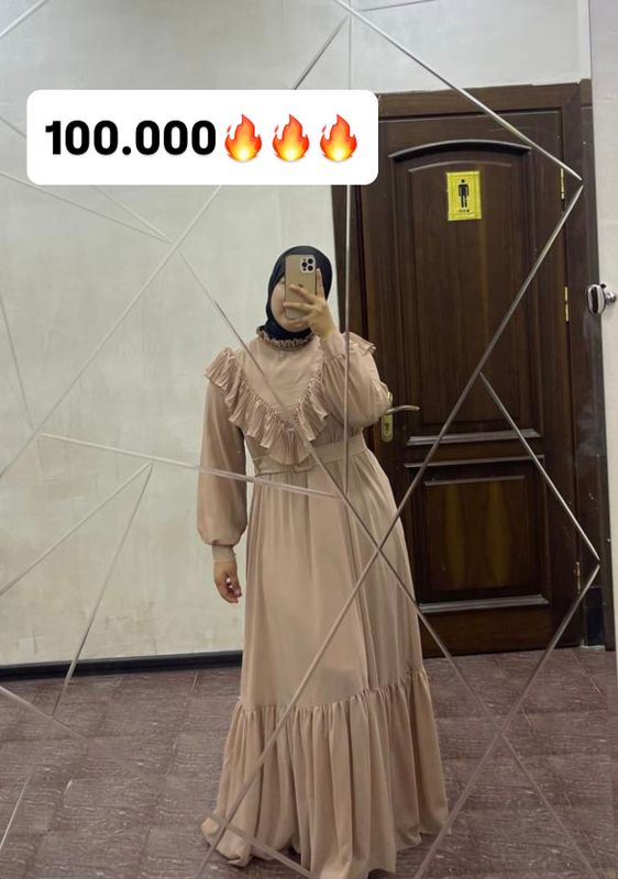 Vecherni koyne 2 mata kiyilgan Vecherni koyne 2 mata kiyilgan