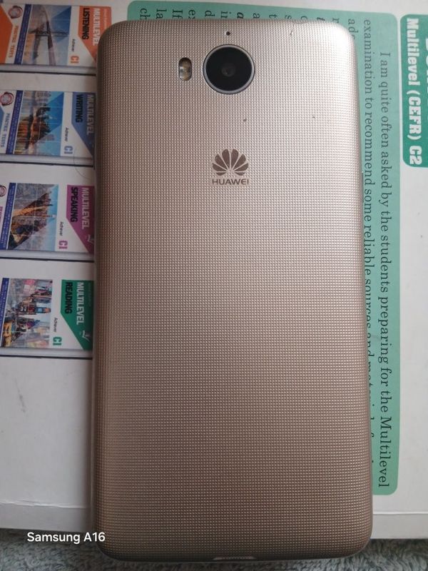 HUAWEI Y5 sotiladi. HUAWEI Y5 sotiladi.