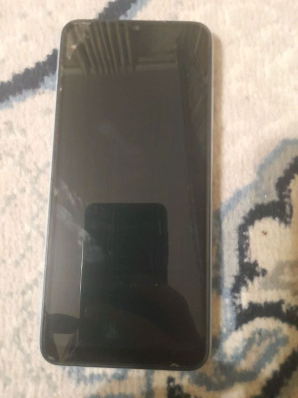 telefon sotiladi telefon sotiladi