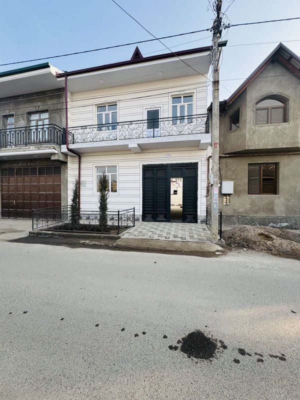 Евро дом 5 комнат 2 этажа вьезд для авто Евро дом 5 комнат 2 этажа вьезд для авто