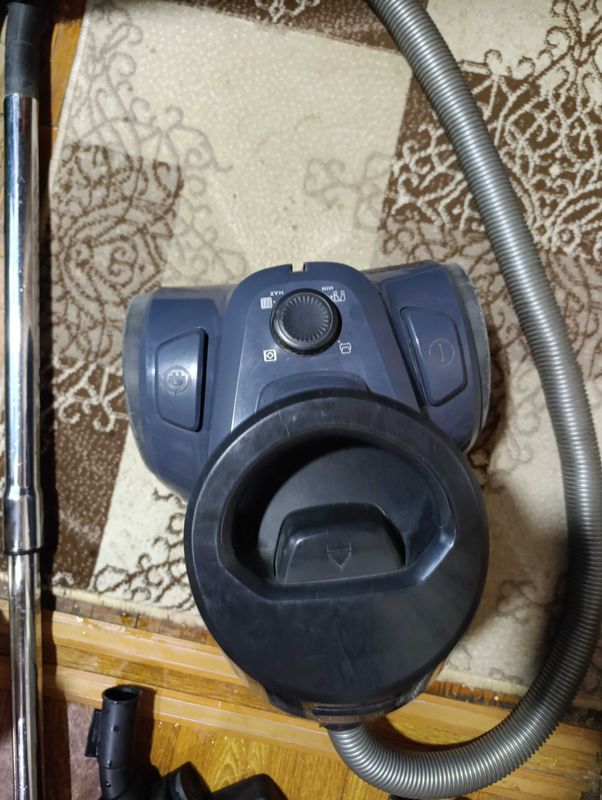Продам пылесос Electrolux