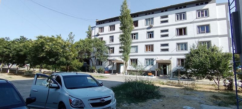 Ц2а Заргарлик махаллада 2 хона 2 каватда квартира сотилади