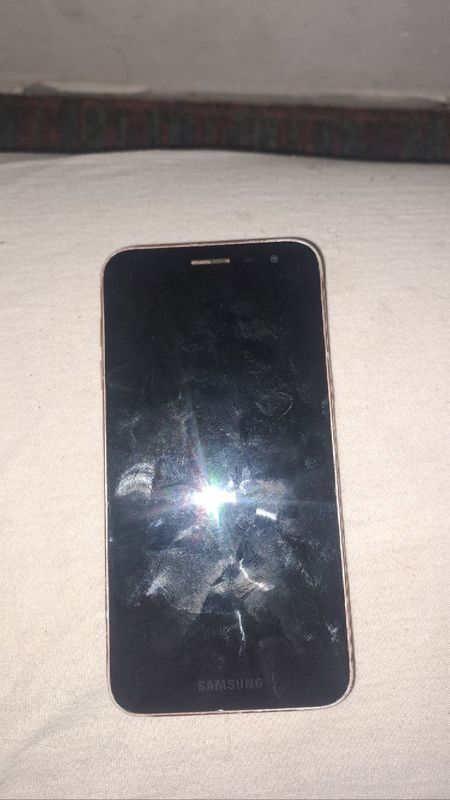 Samsung galaxy j2 core