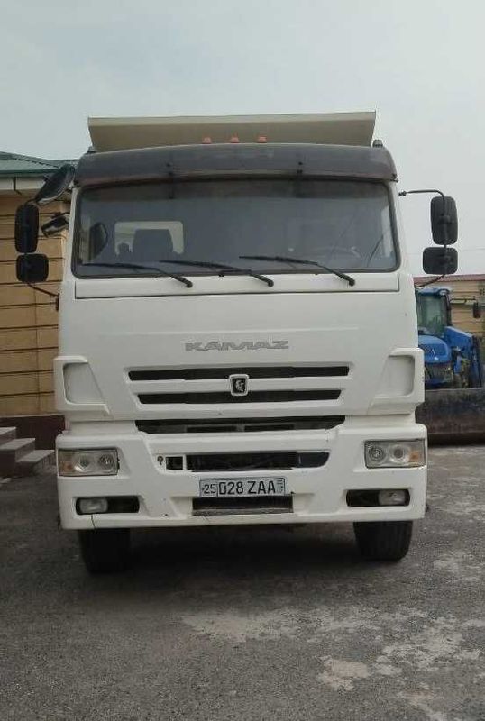 Zarbdor tumanida KAMAZ 6520 rusumli yuk avtotransporti sotiladi Zarbdor tumanida KAMAZ 6520 rusumli yuk avtotransporti sotiladi