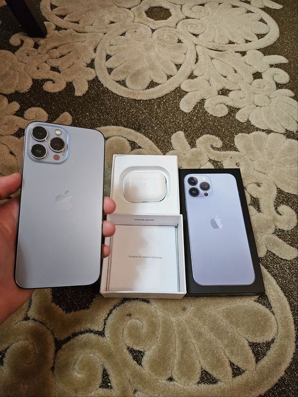 iPhone 13 Pro Max (Голубой) — 256 ГБ + AirPods Pro в подарок.Срочна! iPhone 13 Pro Max (Голубой) — 256 ГБ + AirPods Pro в подарок.Срочна!