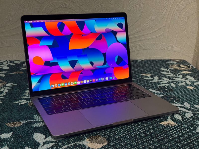 Apple MacBook Pro 2016 Touch Bar Touch ID Apple MacBook Pro 2016 Touch Bar Touch ID