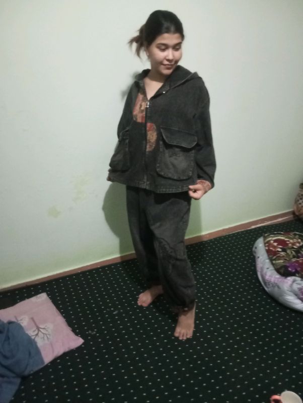 jinsiy divoyka turetiski yangi kiyilmagan jinsiy divoyka turetiski yangi kiyilmagan