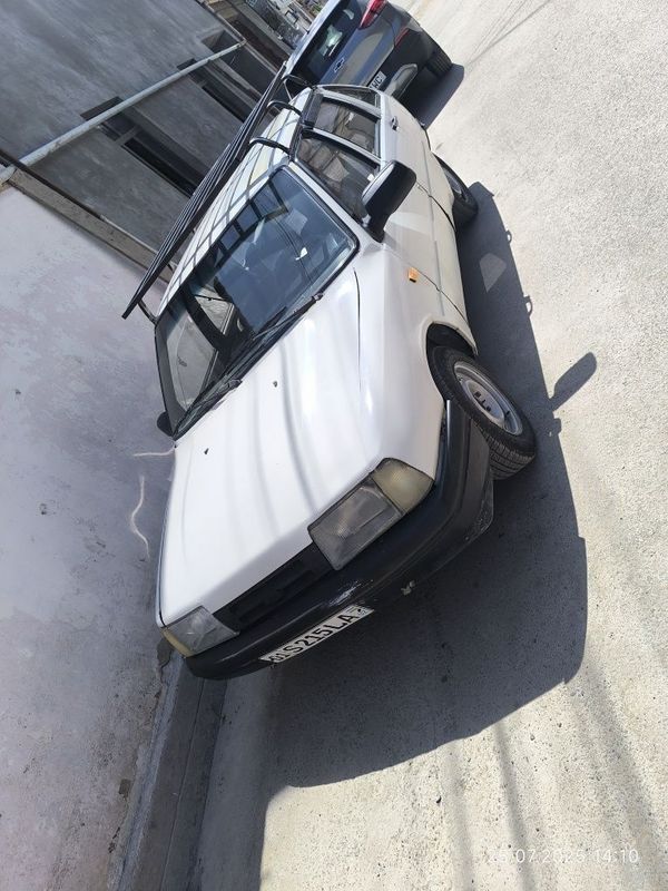 Иж 2126 Автомобиль 2000 года Иж 2126 Автомобиль 2000 года