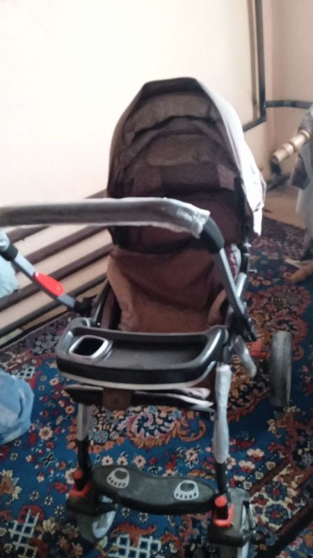 detski kalyaska yangidek turipti kòp ishlatilmagan detski kalyaska yangidek turipti kòp ishlatilmagan