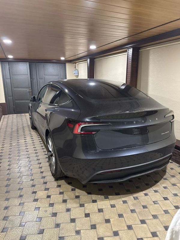 Tesla model 3 Long range