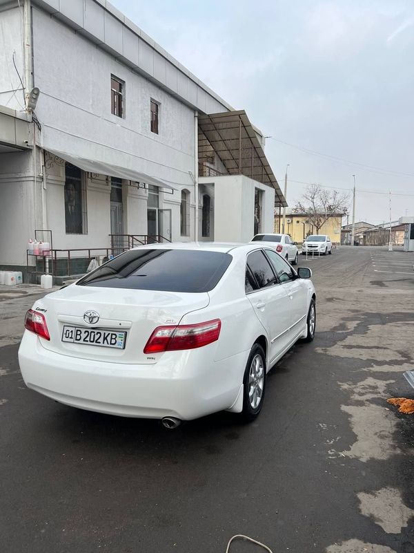 Tayota camry 40 sotiladi Tayota camry 40 sotiladi
