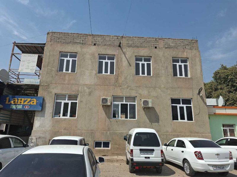 Denov tumanida Maishiy xizmat ko‘rsatish binosi sotiladi