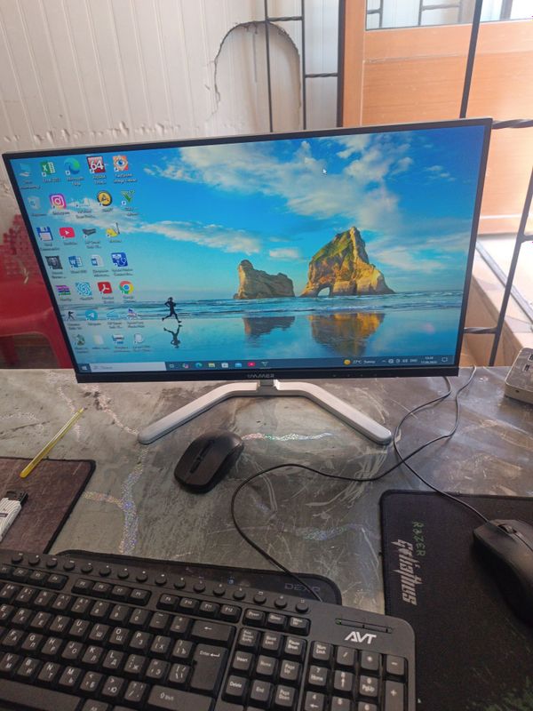 Manitor 22Li bezramka Manitor 22Li bezramka
