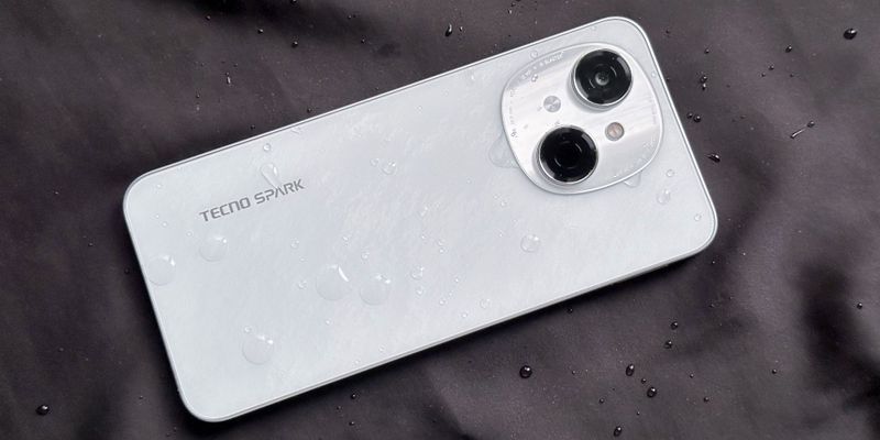 Smartfon sotiladi Smartfon sotiladi