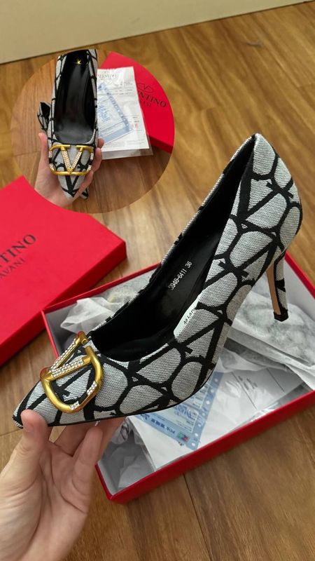 VALENTINO (new) VALENTINO (new)