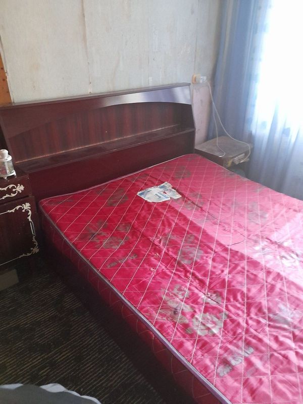 Divan sotiladi srochna