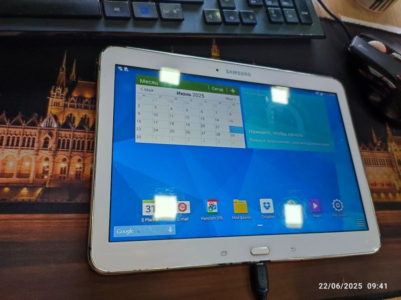Samsung Tab4 planshet sotiladi Samsung Tab4 planshet sotiladi