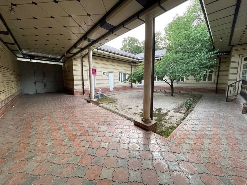 Продается большой дом на Дубовой Продается большой дом на Дубовой
