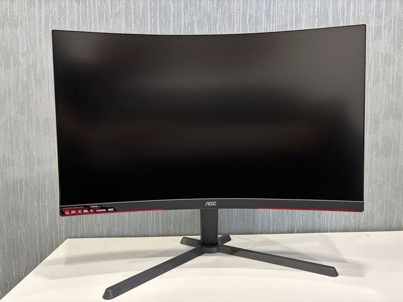 Игровой монитор AOC 27/165Hz в идеальном состоянии. Игровой монитор AOC 27/165Hz в идеальном состоянии.
