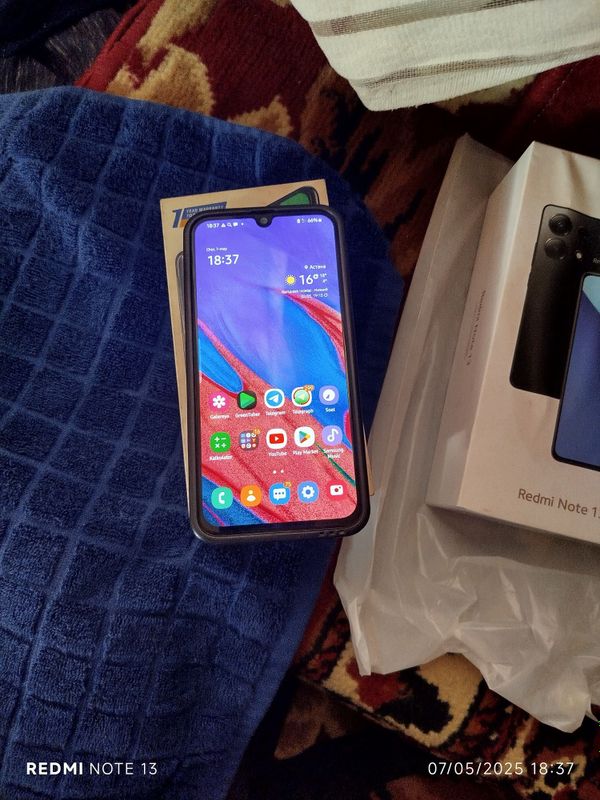 Samsung A40 64 4gb Samsung A40 64 4gb