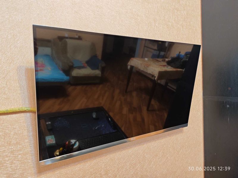 Смарт TV LG 42" в отличном состоянии из ОАЭ Смарт TV LG 42" в отличном состоянии из ОАЭ