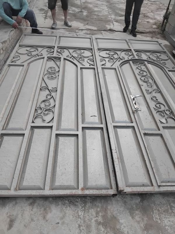 Ishlatilgan darvoza 3,50×3 narxi 4,5 million