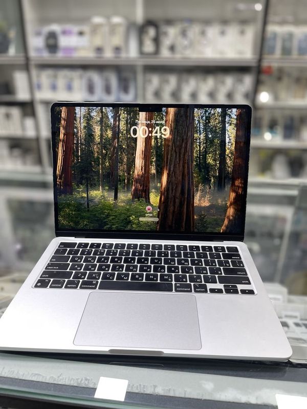 Macbook Air M2 8 256gb 13.6 inch