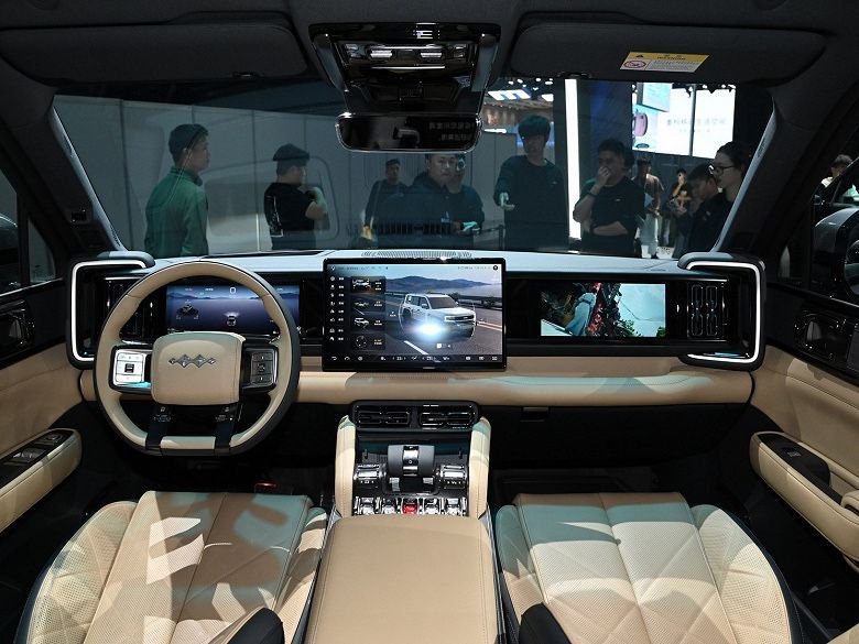 BYD Leopard 3 4WD Max, Qora Черный 2025 в наличии