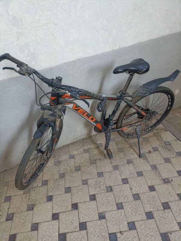 2ta velosiped sotiladi 2ta velosiped sotiladi