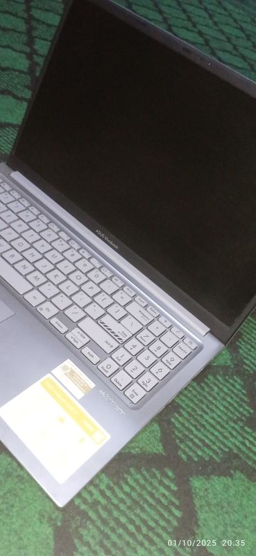 Asus Vivobook core i5
