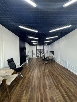 Изза офис 2этаж 1кабинет 44м² отдельный вход с улицы в доль дороги Изза офис 2этаж 1кабинет 44м² отдельный вход с улицы в доль дороги
