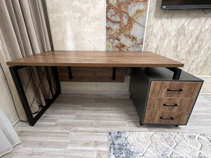Loft Rabochiy Stol Original ideal xolatda