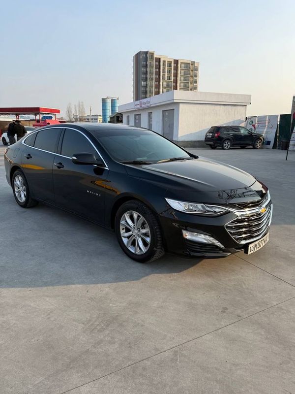 2022 Malibu 2 Premier 28.400$