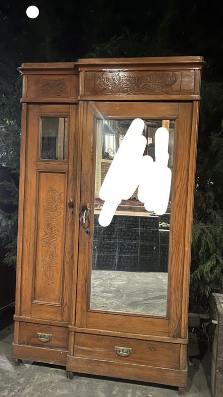вместительный шкаф