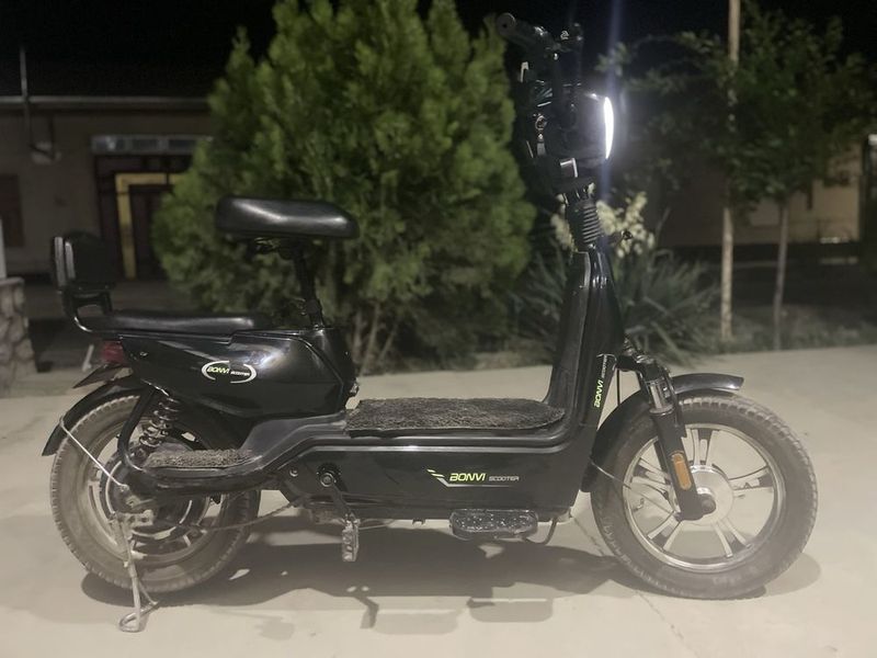 Bonvi skuter sotiladi srochna Bonvi skuter sotiladi srochna