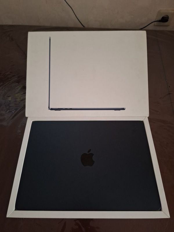 MacBook Air 15 M3 16/512GB идеал холатда!