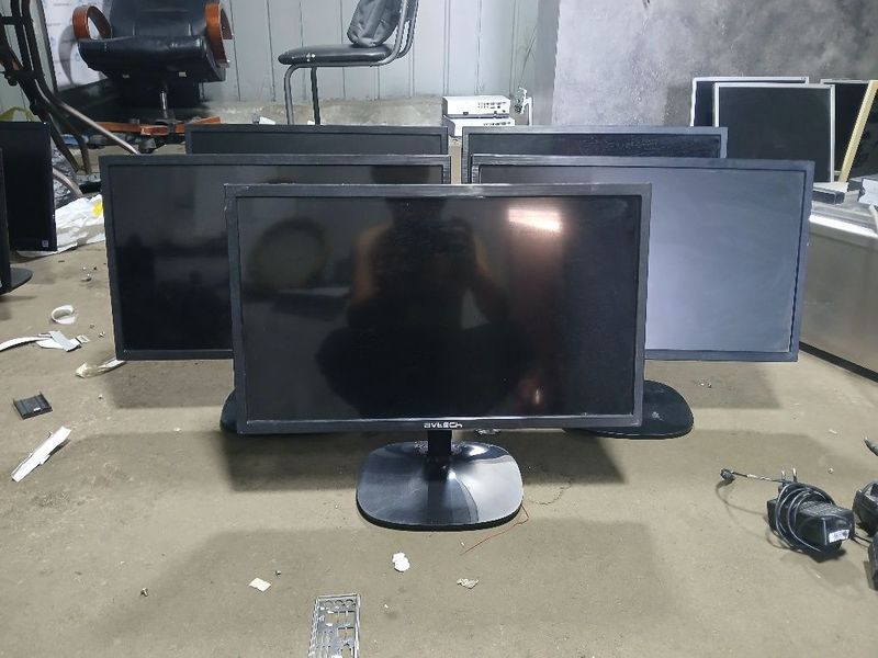 22 avtech kachstvini manitor. Komplekt . 22 avtech kachstvini manitor. Komplekt .