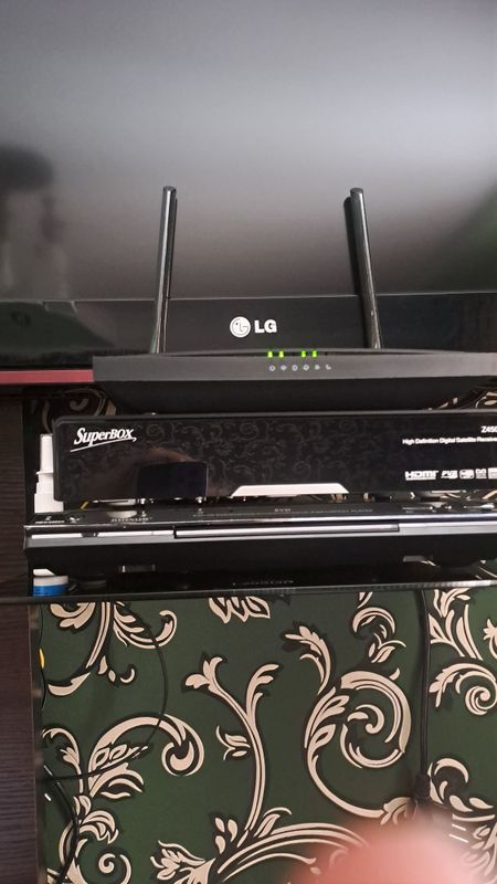 Продаётся тюнер Super Box Z450 Продаётся тюнер Super Box Z450