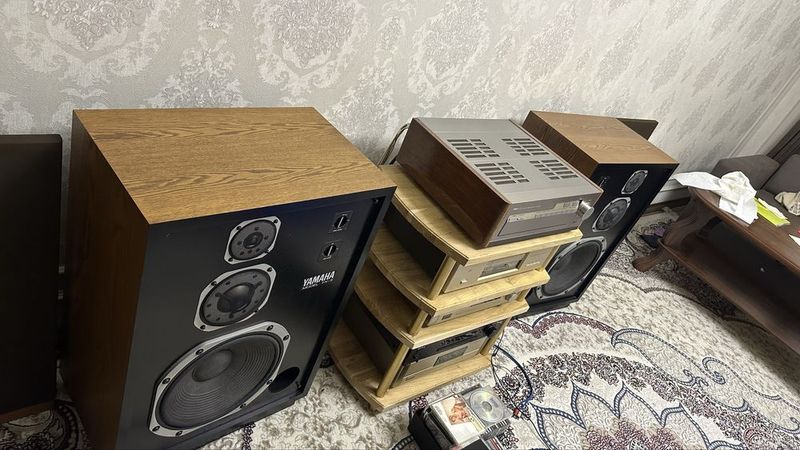 Усилитель-Yamaha ax2000a, и акустика Yamaha fx3 Усилитель-Yamaha ax2000a, и акустика Yamaha fx3